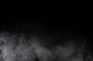 Siyah arka planda beyaz toz patlaması. Renkli bulut. Renkli toz patlar. Boya Holi.