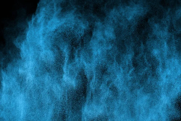 Explosion Poudre Bleue Sur Fond Noir Nuage Coloré Poussière Colorée — Photo