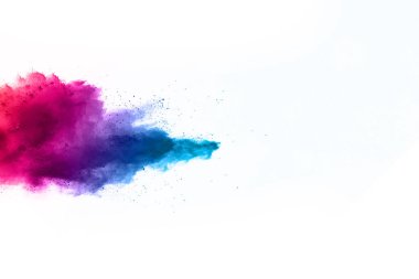 Soyut barut sıçramış arka plan. Beyaz arka planda renkli barut patlaması. Renkli bulut. Renkli toz patlar. Boya Holi.