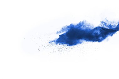 Beyaz arka planda mavi renkli toz patlaması. Renkli bulut. Renkli toz patlar. Boya Holi.