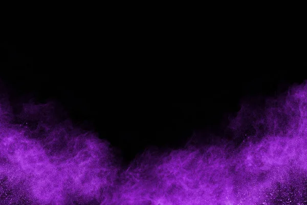 Movimento Explosão Poeira Abstrata Congelado Roxo Sobre Fundo Preto Pare — Fotografia de Stock