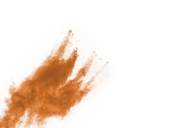 Beyaz arka planda kahverengi renkli toz patlaması. Renkli bulut. Renkli toz patlar. Boya Holi.