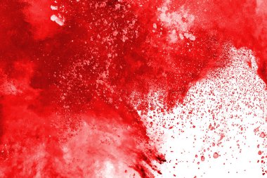 Beyaz arka planda izole edilmiş kırmızı barutun patlaması hareketsiz. Kırmızı toz bulutunun soyut tasarımı. Parçacık patlaması ekran koruyucusu, duvar kağıdı