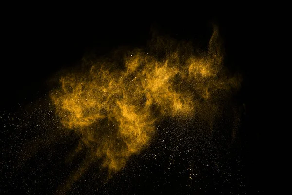 Movimento Congelamento Dell Esplosione Polvere Gialla Isolato Sfondo Nero — Foto Stock