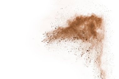 Beyaz arka planda kahverengi renkli toz patlaması. Renkli bulut. Renkli toz patlar. Boya Holi.