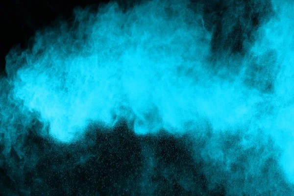 Взрыв Синего Пороха Черном Фоне Цветное Облако Разноцветная Пыль Взрывается — стоковое фото