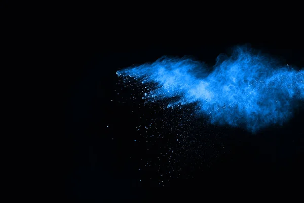 Взрыв Синего Пороха Черном Фоне Цветное Облако Разноцветная Пыль Взрывается — стоковое фото