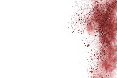 Beyaz arka planda izole edilmiş kırmızı barutun patlaması hareketsiz. Kırmızı toz bulutunun soyut tasarımı. Parçacık patlaması ekran koruyucusu, duvar kağıdı