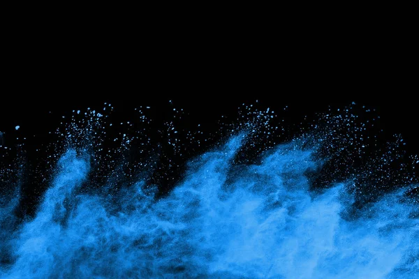 Blaues Pulver Explodiert Auf Schwarzem Hintergrund Farbige Wolke Bunter Staub — Stockfoto