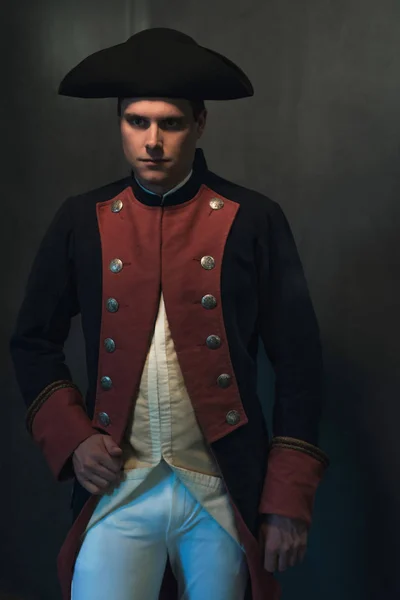 Régence Historique Sérieuse Homme Chapeau Veste — Photo