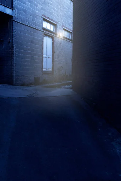 Foggy Alley Illuminated Lantern Dusk — Stock Photo, Image