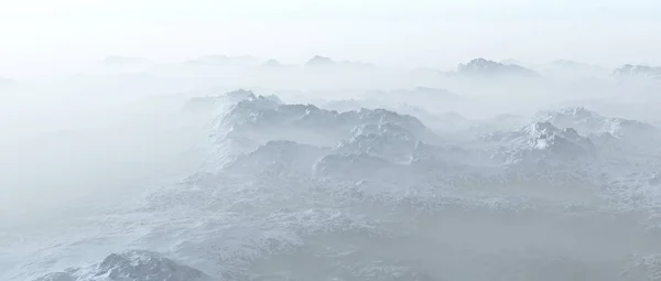 霧の中で大まかな急な雪に覆われた山の空中 — ストック写真