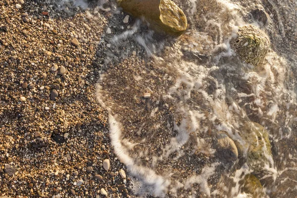 泡立つ海岸浜のクローズ アップ — ストック写真