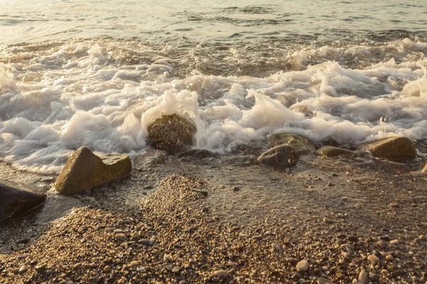 Schuimend Zee Kust Bij Het Strand Close — Stockfoto