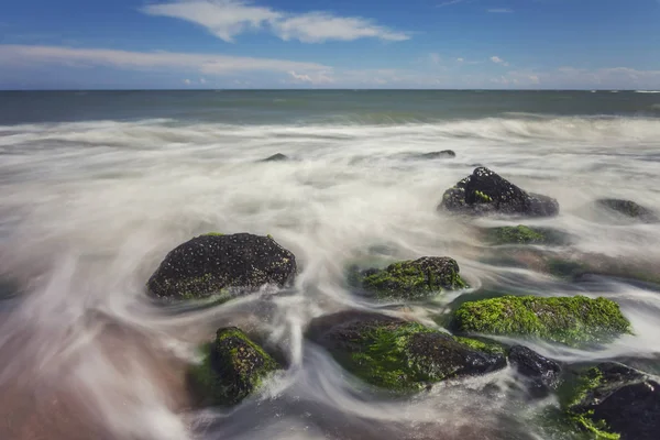 Мысы Пляжными Камнями — стоковое фото