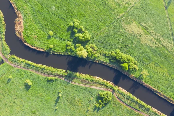 Visão Superior Drone Tiro Campo Verde Rio — Fotografia de Stock