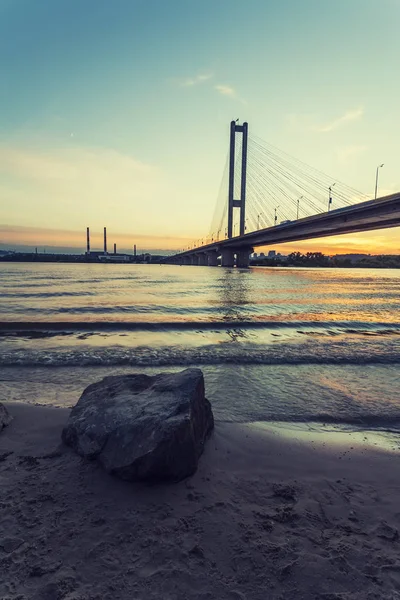 Puente Sur Por Noche Kiev Ucrania Puente Atardecer Sobre Río — Foto de Stock