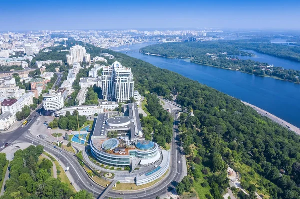 Vista Aérea Rio Azul Florestas Verdes Dia Ensolarado Verão Kiev — Fotografia de Stock