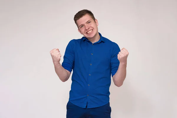 Tive Sorte Retrato Jovem Bonito Sobre Fundo Branco Formado Por — Fotografia de Stock