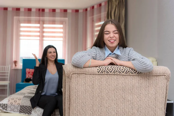 Family Problems Family Relationships Mother Teen Daughter Room Sofa Sit — Stock Photo, Image