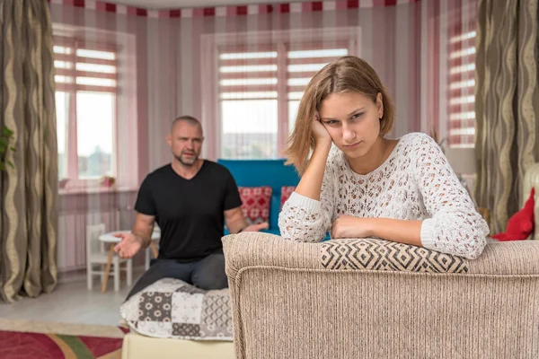 Family Relationships Family Conflict Father Adult Daughter Family Sits Room — Stock Photo, Image