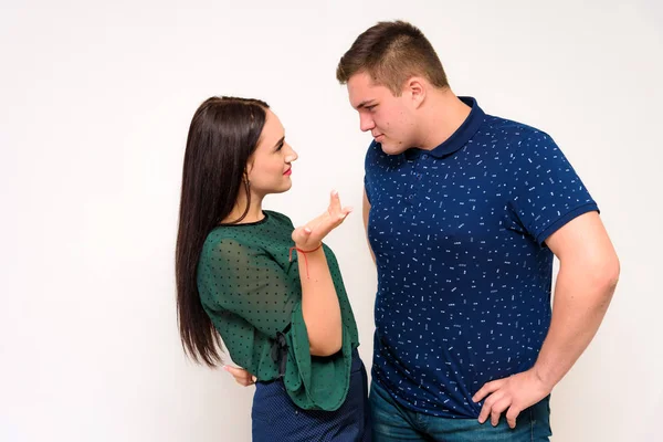 Relacionamento Familiar Problemas Marido Mulher Fundo Branco Eles Ficam Bem — Fotografia de Stock