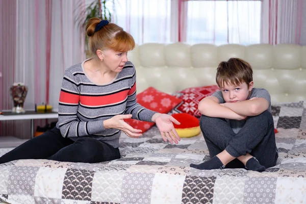 Mother Child Sit Room Windows Sit Bed Fighting Boy Angry — Stock Photo, Image