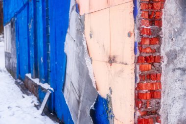 Memorial alınan phicture. Taze kar sadece bile daha parlak parlaklık yaldızlı eski hous yapma arazi kaplamıştı.