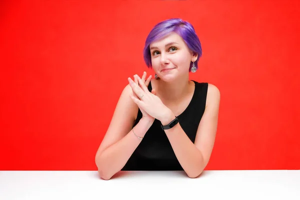 Talk Concept Portrait Beautiful Girl Purple Hair Red Background Sitting — Stock Photo, Image