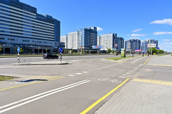 Minsk Bielorussia Maggio 2020 Foto Edifici Moderni Strade Vuote Nel — Foto Stock