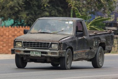 Chiang Mai, Tayland - 24 Nisan 2018: Özel Old pikap araba, Mitsubishi siklon. Yol no.1001, Chiangmai iş alanı 8 km.