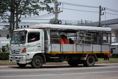 Chiang Mai, Tayland - 10 Mayıs 2018: Kamyon otoyol bölümü. Fotoğraf Road Hayır 121 hakkında 8 km şehir merkezine Chiangmai, Tayland.