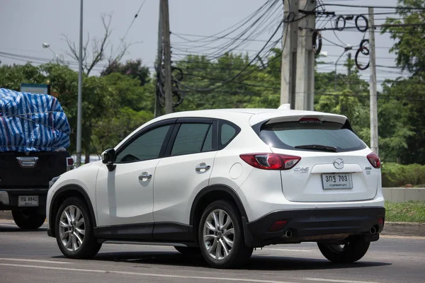 Chiang Mai, Tayland - 10 Mayıs 2018: Özel otomobil, Mazda Cx-5, cx5. Yol no.1001, Chiangmai iş alanı 8 km.