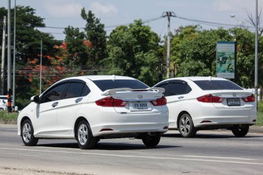 Chiang Mai, Tayland - 18 Mayıs 2018: Özel Honda City kompakt araç. Japon üretici Honda tarafından üretilen. Fotoğrafa yol no.121 8 km şehir merkezine Chiangmai, Tayland.