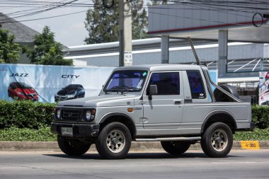 Chiang Mai, Tayland - 18 Mayıs 2018: Özel araba, Suzuki Caribian. Fotoğrafa yol no.1001 8 km şehir merkezine Chiangmai, Tayland.