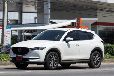 Chiang Mai, Tayland - 18 Mayıs 2018: Özel otomobil, Mazda Cx-5, cx5. Yol no.1001, Chiangmai iş alanı 8 km.