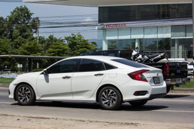 Chiang Mai, Tayland - 18 Mayıs 2018: Özel Sedan araba Honda Automobil, Onuncu nesil Honda Civic. Yol no.1001 Chiangmai iş alanı 8 km.