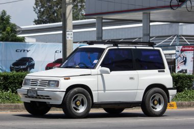 Chiang Mai, Tayland - 18 Mayıs 2018: Özel Mini Suv araba, Suzuki Vitara. Fotoğraf Road Hayır 121 hakkında 8 km şehir merkezine Chiangmai, Tayland.
