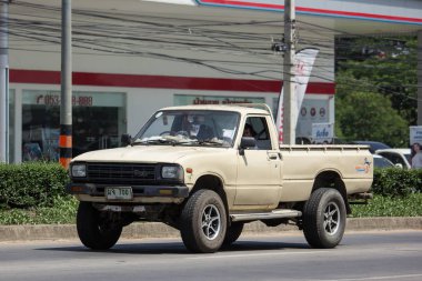 Chiang Mai, Tayland - 21 Mayıs 2018: Özel eski pikap araba, Toyota Hilux güçlü X. Yol no.1001, Chiangmai şehir merkezine 8 km.