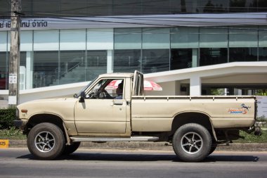 Chiang Mai, Tayland - 21 Mayıs 2018: Özel eski pikap araba, Toyota Hilux güçlü X. Yol no.1001, Chiangmai şehir merkezine 8 km.