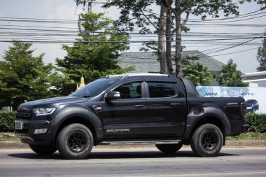 Chiang Mai, Tayland - 21 Mayıs 2018: Özel pikap araba, Ford Ranger. Yol no.1001, Chiangmai şehir merkezine 8 km.