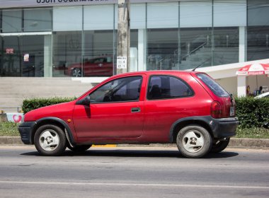 Chiang Mai, Tayland - 21 Mayıs 2018: Özel araba, Opel Swing. Fotoğraf Road Hayır 121 hakkında 8 km şehir merkezine Chiangmai, Tayland.