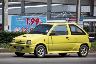Chiang Mai, Tayland - 21 Mayıs 2018: Özel Small şehir otomobili, Daihatsu Mira. Fotoğraf Road Hayır 121 hakkında 8 km şehir merkezine Chiangmai, Tayland.