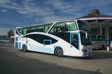 Chiang Mai, Tayland - 8 Eylül 2011: Sombattour otobüs şirketi. Fotoğraf Chiangmai otobüs istasyonu, Tayland.