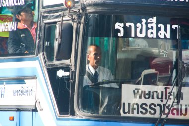 Chiang Mai, Tayland - 8 Eylül 2011: Nakhonchai Otobüs tur şirketi. Rota Nakhon ratchasima ve Chiangmai. Fotoğraf Chiangmai otobüs istasyonu, Tayland.
