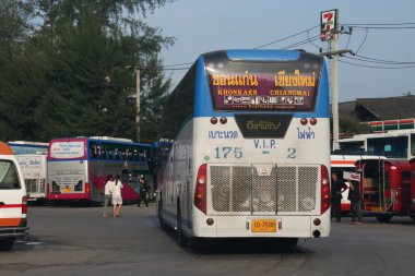 Chiang Mai, Tayland - Ekim 15 2011: Esarn tur şirketi otobüs yolu Khonkaen ve Chiangmai. Fotoğraf Chiangmai otobüs istasyonu, Tayland.