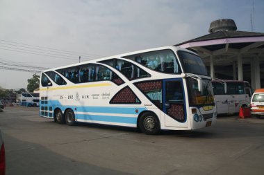 Chiang Mai, Tayland - Ekim 15 2011: Sombattour otobüs şirketi. Fotoğraf Chiangmai otobüs istasyonu, Tayland.