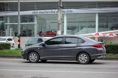 Chiang Mai, Tayland - 16 Haziran 2018: Özel Honda City kompakt araç. Japon üretici Honda tarafından üretilen. Fotoğrafa yol no.121 8 km şehir merkezine Chiangmai, Tayland.