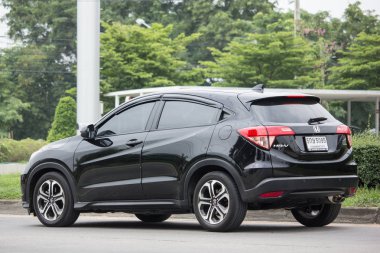 Chiang Mai, Tayland - 17 Haziran 2018: Özel araba Honda Hrv şehir Suv araba. Yol no.1001 Chiangmai şehir merkezine 8 km.