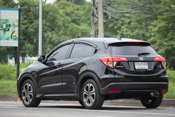 Chiang Mai, Tayland - 17 Haziran 2018: Özel araba Honda Hrv şehir Suv araba. Yol no.1001 Chiangmai şehir merkezine 8 km.